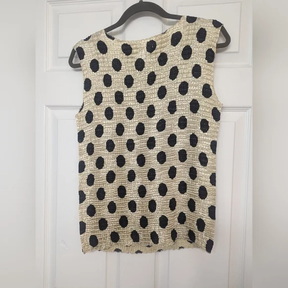 VINTAGE Plissé dress tank top with fun polka dots! - Picture 2 of 3